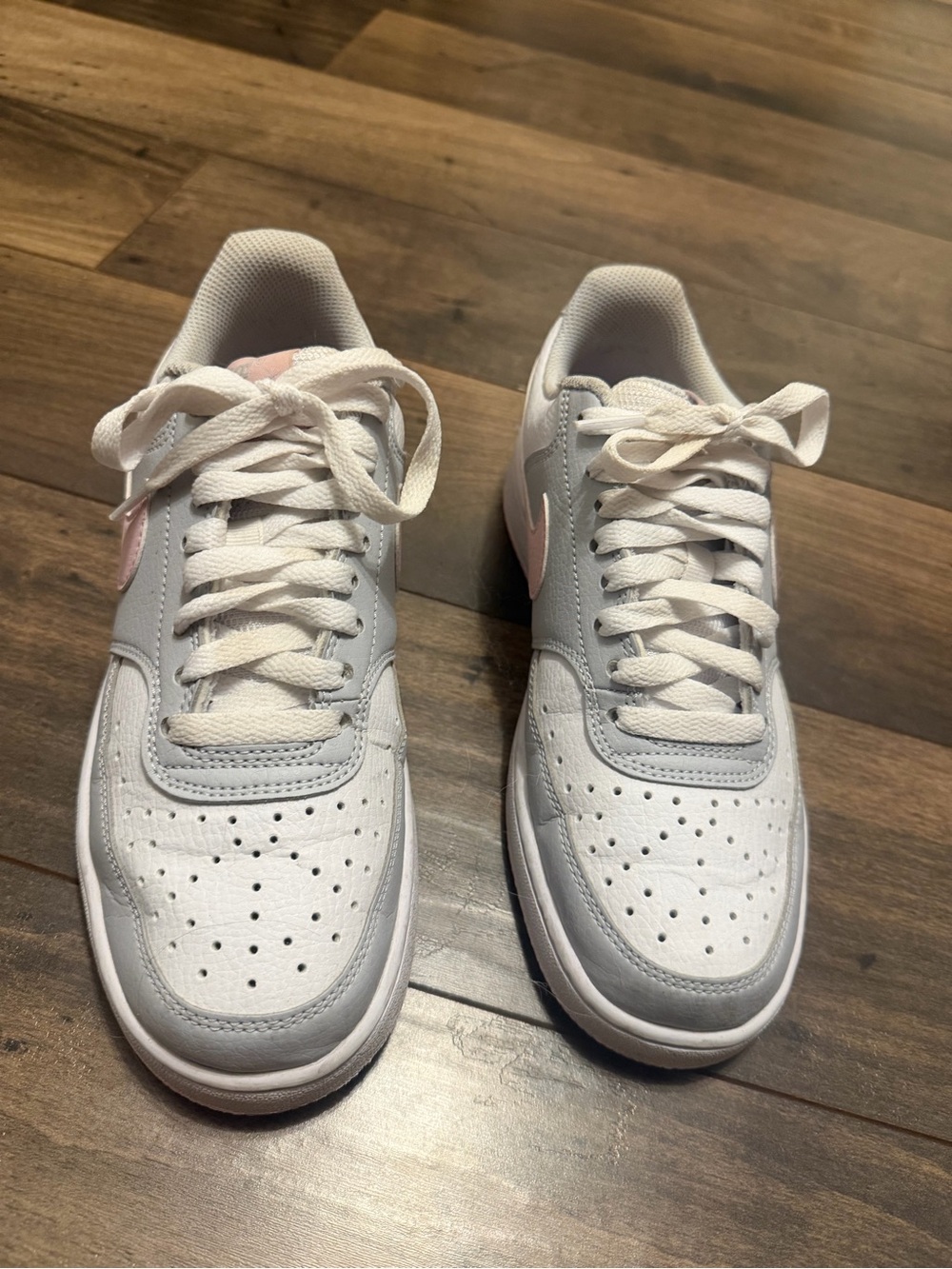 Nike Court Vision Low Sneakers Women’s Size 7 White Pink Grey